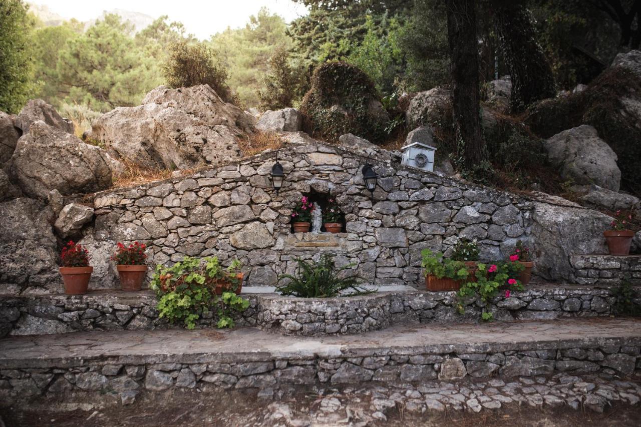 Camping Tajorodillo Grazalema Exterior photo